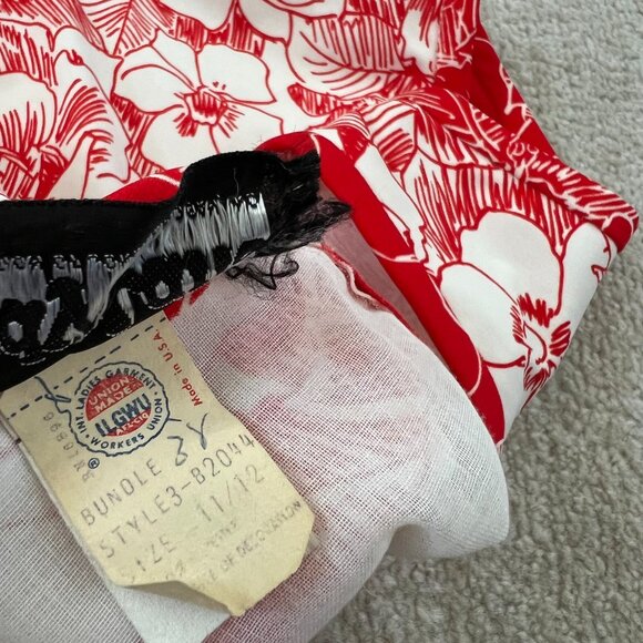 Vintage 1970s Shady Lane Red White Floral Maxi Dress 11-12 - Picture 9 of 10